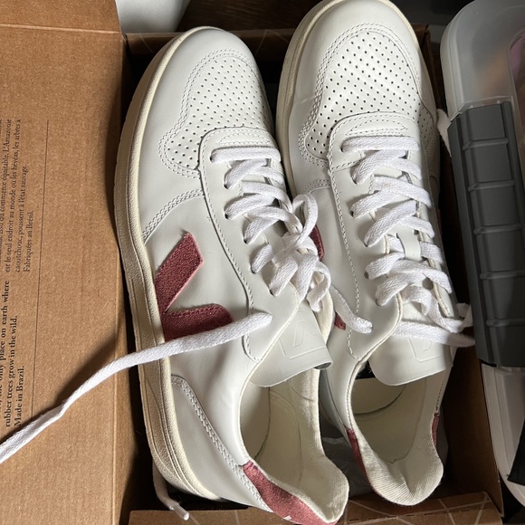 Madewell x Veja V-10 in Pink Glitter - Picture 8 of 8